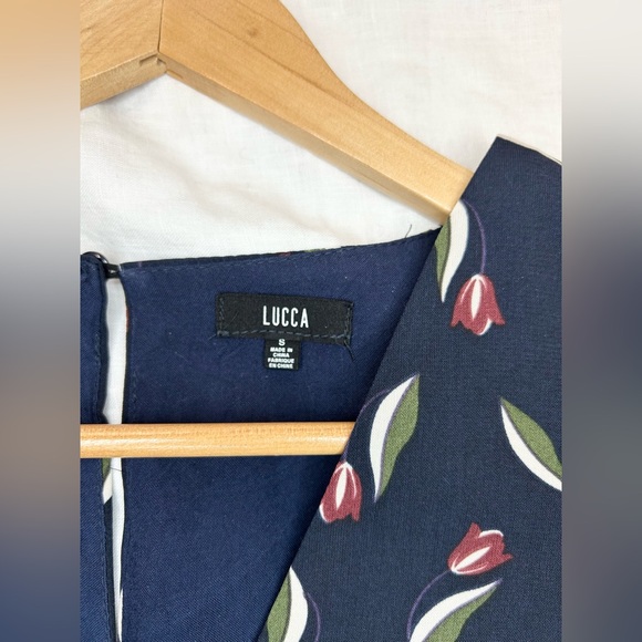 Lucca Penny Puff Button Front Blouse - Navy Floral - Picture 10 of 14